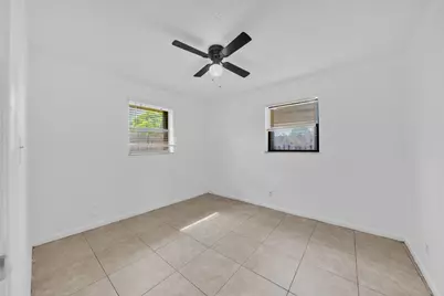 237 SW 5th Street #4D, Deerfield Beach, FL 33441 - Photo 11