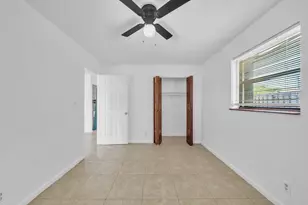 237 SW 5th St, Deerfield Beach, FL 33441 - Photo 9