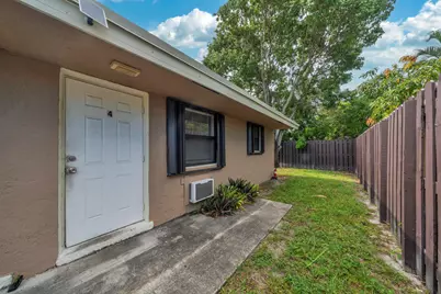 237 SW 5th Street #4D, Deerfield Beach, FL 33441 - Photo 5