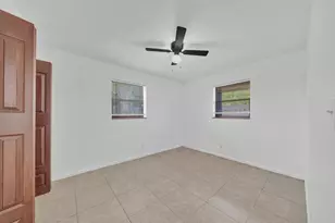 237 SW 5th St, Deerfield Beach, FL 33441 - Photo 9
