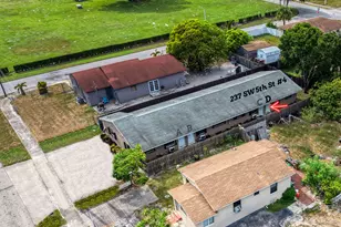 237 SW 5th St, Deerfield Beach, FL 33441 - Photo 3