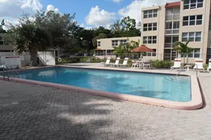 9451 Evergreen Pl, Davie, FL 33324 - Photo 7