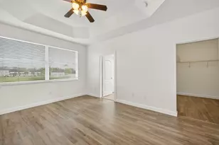 7029 Ambrosia Ln, Naples, FL 34119 - Photo 9