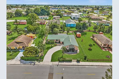 135 SW 7th Avenue, South Bay, FL 33493 - Photo 49