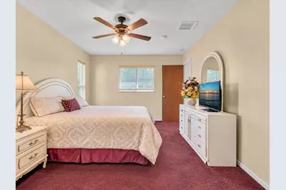 135 SW 7th Avenue, South Bay, FL 33493 - Photo 31