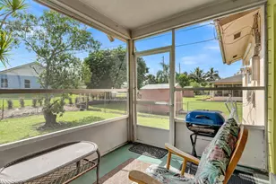 135 SW 7th Ave, South Bay, FL 33493 - Photo 43