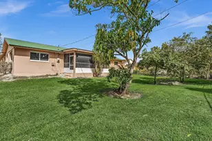 135 SW 7th Ave, South Bay, FL 33493 - Photo 45
