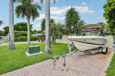 2601 NE 18th Street, Pompano Beach, FL 33062 - Photo 3