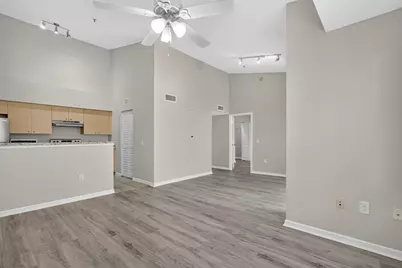 4271 San Marino Boulevard #201, West Palm Beach, FL 33409 - Photo 5