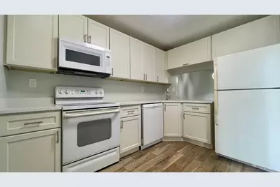 1801 NW 75th Avenue #211, Plantation, FL 33313 - Photo 3