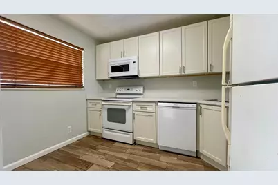 1801 NW 75th Avenue #211, Plantation, FL 33313 - Photo 5