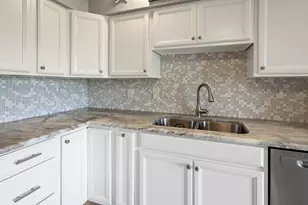 3209 S Lakeview Cir, Hutchinson Island, FL 34949 - Photo 11