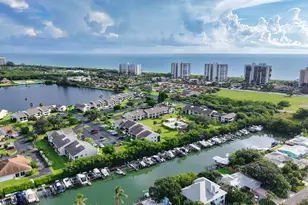 3209 S Lakeview Cir, Hutchinson Island, FL 34949 - Photo 37