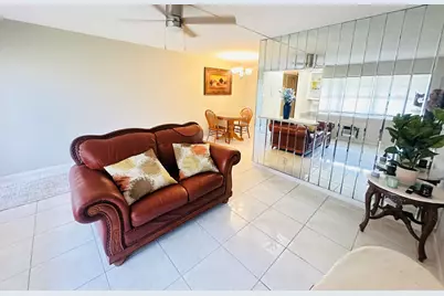 271 Farnham L, Deerfield Beach, FL 33442 - Photo 3