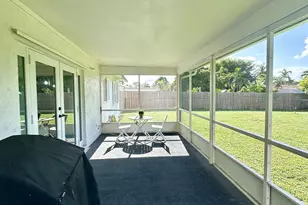 121 Eider Ct, Royal Palm Beach, FL 33411 - Photo 21