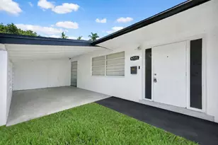 4723 NW 4th St, Plantation, FL 33317 - Photo 3