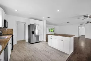 4723 NW 4th St, Plantation, FL 33317 - Photo 15