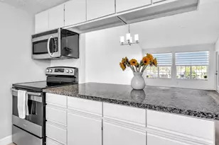 6284 La Costa Dr, Boca Raton, FL 33433 - Photo 11