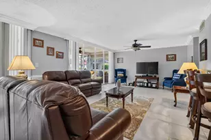 103 Half Moon Cir, Hypoluxo, FL 33462 - Photo 7