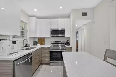 1633 NE 51st Court, Pompano Beach, FL 33064 - Photo 11