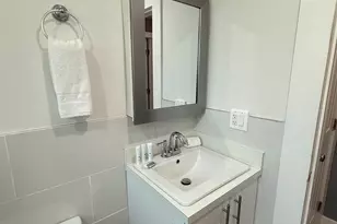 906 N Riverside Dr, Pompano Beach, FL 33062 - Photo 5