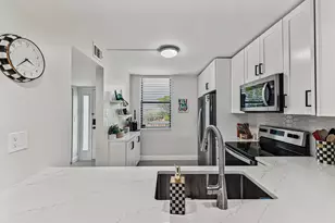 2768 Carambola Cir S, Coconut Creek, FL 33066 - Photo 9