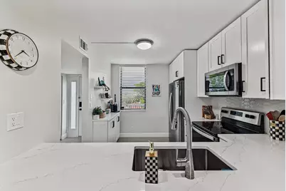 2768 Carambola Circle S #506, Coconut Creek, FL 33066 - Photo 13