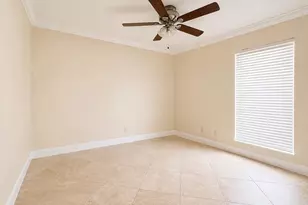 400 Sequoia Ln, Boca Raton, FL 33487 - Photo 7
