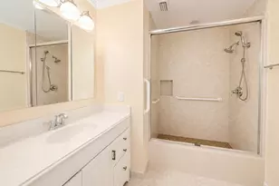400 Sequoia Ln, Boca Raton, FL 33487 - Photo 11