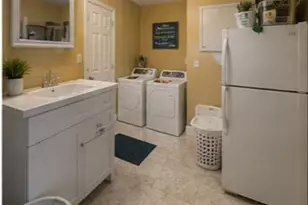 3925 NW 35th Ave, Lauderdale Lakes, FL 33309 - Photo 7
