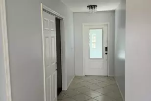 121 Beaumont Ln, Palm Beach Gardens, FL 33410 - Photo 3