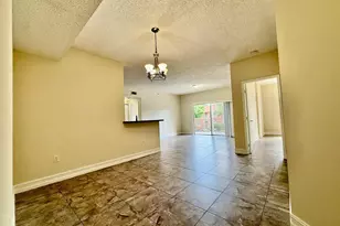 6960 SW 39th St, Davie, FL 33314 - Photo 9