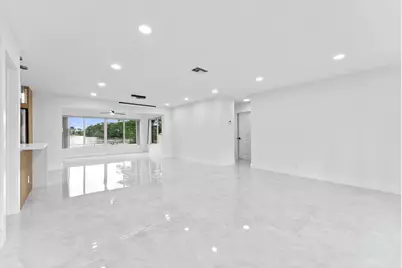 256 Greenbrier Drive, Palm Springs, FL 33461 - Photo 5