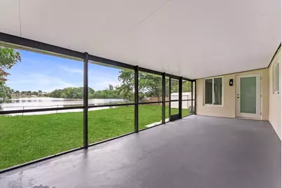 256 Greenbrier Drive, Palm Springs, FL 33461 - Photo 31