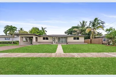 256 Greenbrier Drive, Palm Springs, FL 33461 - Photo 3