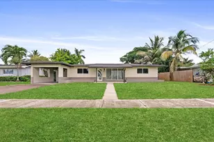 256 Greenbrier Dr, Palm Springs, FL 33461 - Photo 3