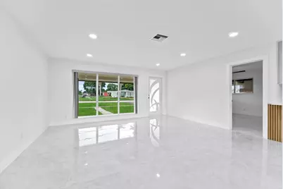 256 Greenbrier Drive, Palm Springs, FL 33461 - Photo 7