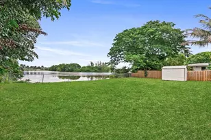 256 Greenbrier Dr, Palm Springs, FL 33461 - Photo 33