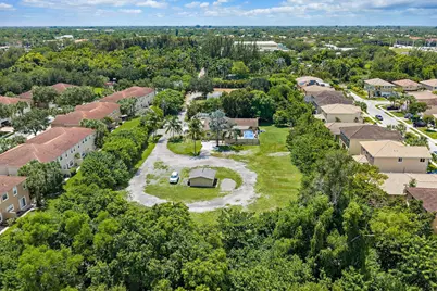 5681 Desoto Road, Greenacres, FL 33463 - Photo 9