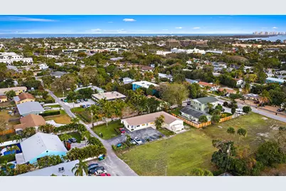 1924 Service Road, North Palm Beach, FL 33408 - Photo 13