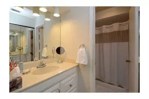 1371 Cottonwood Cir, Weston, FL 33326 - Photo 19