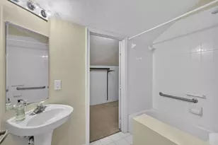 1020 Via Jardin, Riviera Beach, FL 33418 - Photo 31