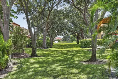 1020 Via Jardin, Riviera Beach, FL 33418 - Photo 45