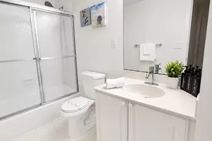 19370 Collins Ave, Sunny Isles Beach, FL 33160 - Photo 13