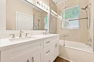 813 Pipers Cay Dr, West Palm Beach, FL 33415 - Photo 23