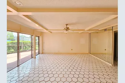 6 Greenway Village N #105, Royal Palm Beach, FL 33411 - Photo 5