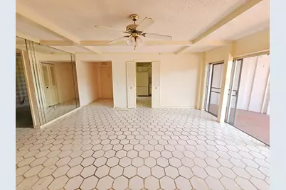 6 Greenway Village N #105, Royal Palm Beach, FL 33411 - Photo 3