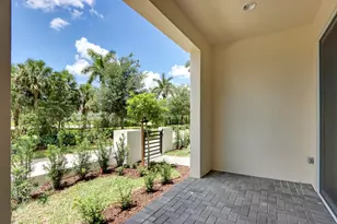 12556 Gross Pointe Dr, Palm Beach Gardens, FL 33418 - Photo 11