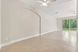 813 Pipers Cay Dr, West Palm Beach, FL 33415 - Photo 15