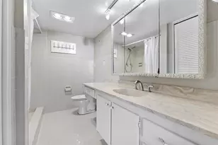 501 SW 11th Pl, Boca Raton, FL 33432 - Photo 9